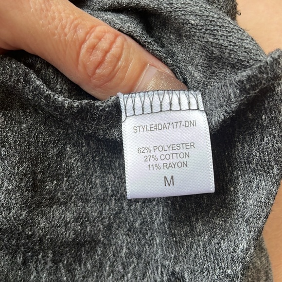 BNWOT Dee Elly gray short sleeve cold shoulder dress - Picture 11 of 12